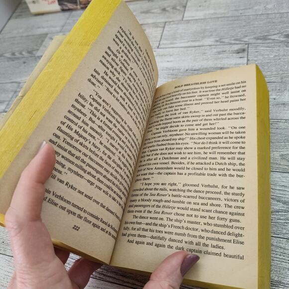 Bold Breathless Love by Valerie Sherwood 1981 Warner First Print Romance PB - Picture 2 of 13